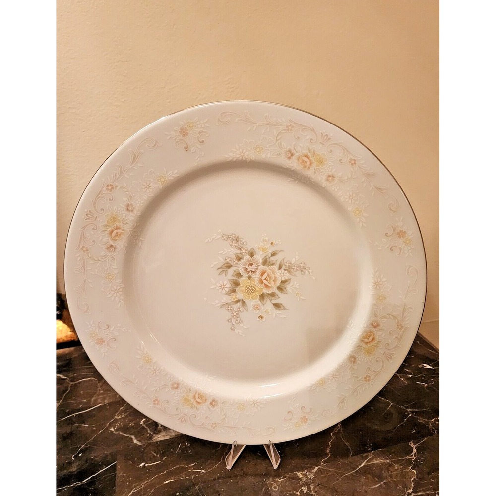 Vintage Dinner Plate by International China in "Camelia" Pattern